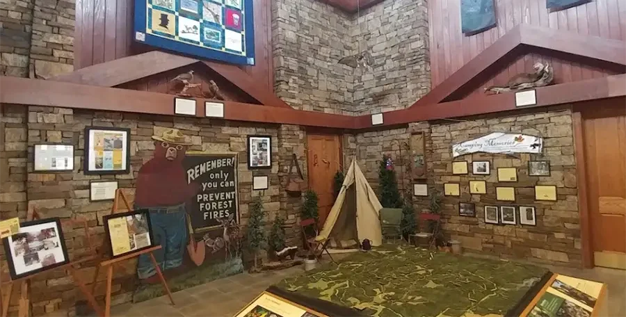 Experiences - Giant City State Park & Lodge - exhibit hall. museum - Makanda, IL
