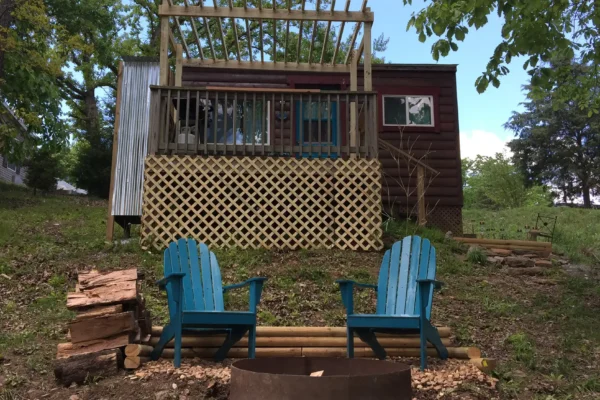 Red Roof Retreats - Little Moon Tiny Lakeside Cabin, exterior view - Lake of Egypt - Goreville, IL