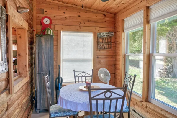 red-roof-retreats-red-roof-log-cabin-goreville-il-2025-10